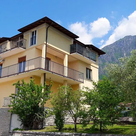 Mansarda Sole E Apartment *