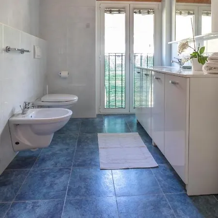Apartment Mansarda Sole E *